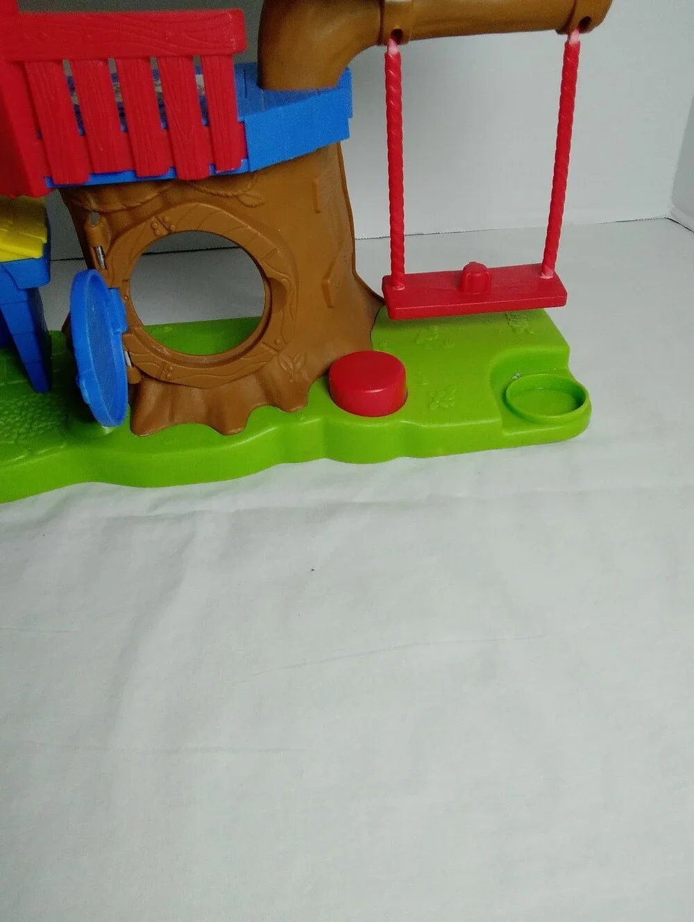 Fisher-Price Little People Swing & Share Treehouse